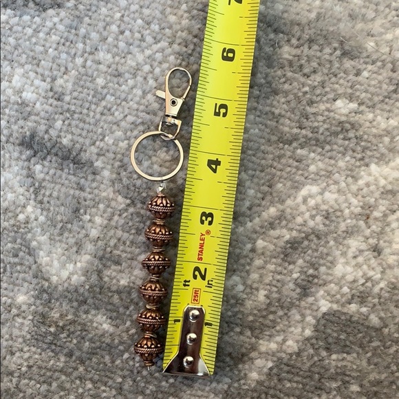 Handmade metal beaded keychain - Picture 9 of 9